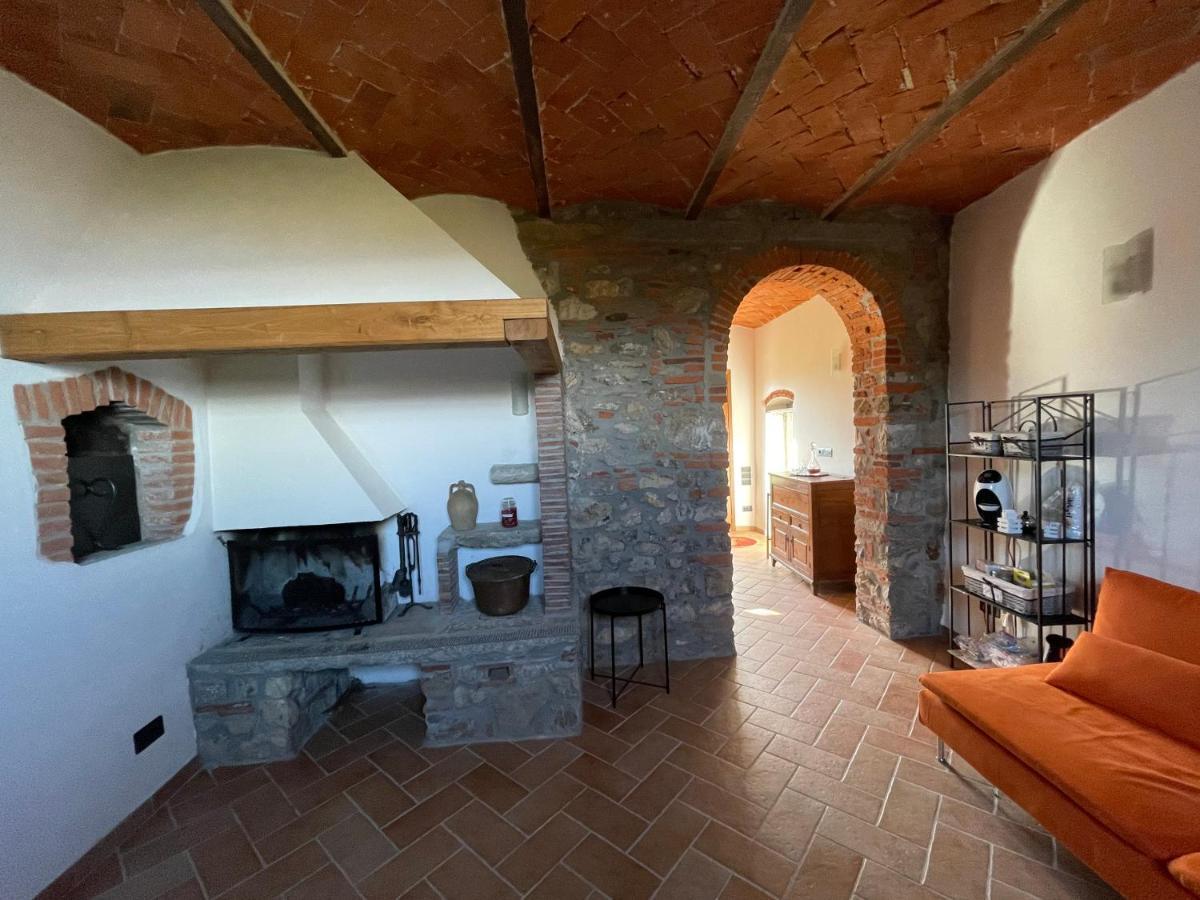 Affittacamere Il Vecchio Mandorlo Quarrata Buitenkant foto